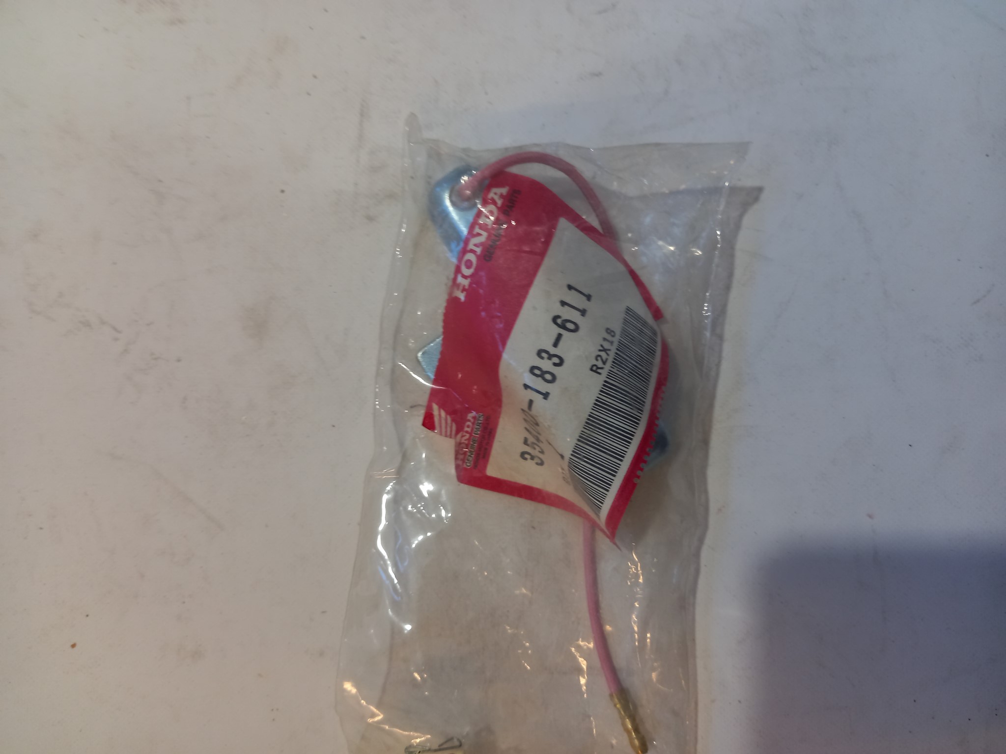 Picture of Honda  RESISTOR ASSY.  35400-183-611